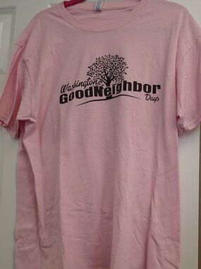 Good Neighbor Days Pink Shirt Size Large